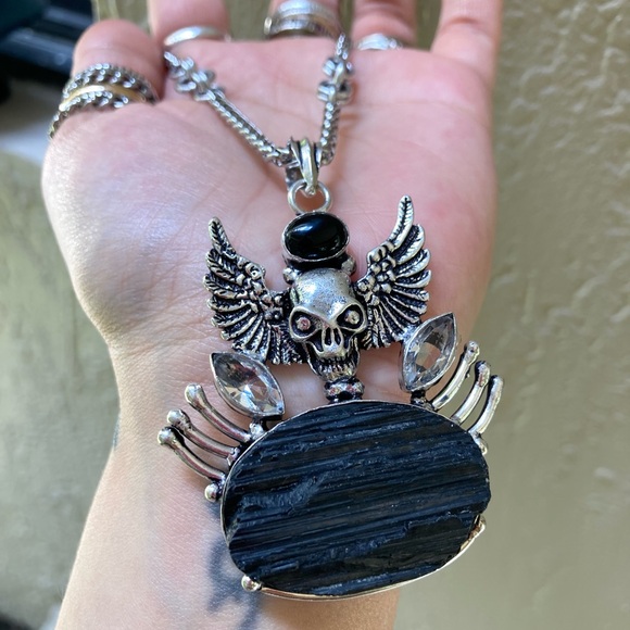 Black tourmaline gemstone ,onyx & cubic zirconia skull wings goth necklace - Picture 7 of 14